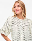 Viea 2/4 Button Top