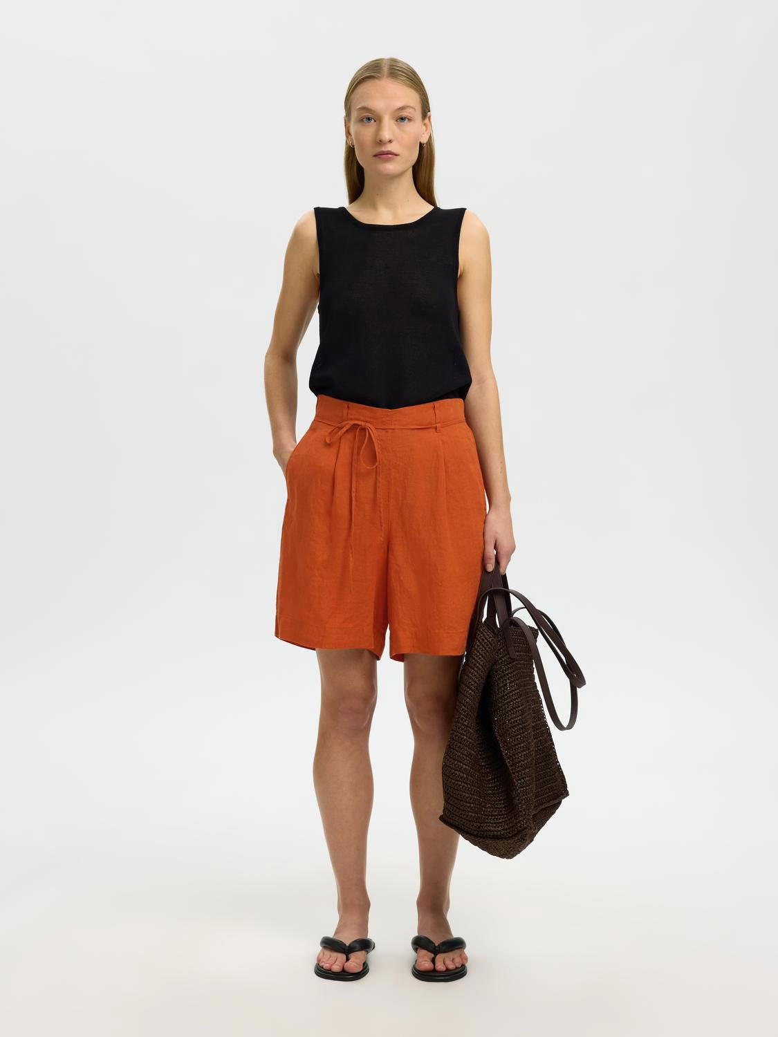 Slflinna Hw Linen String Shorts B