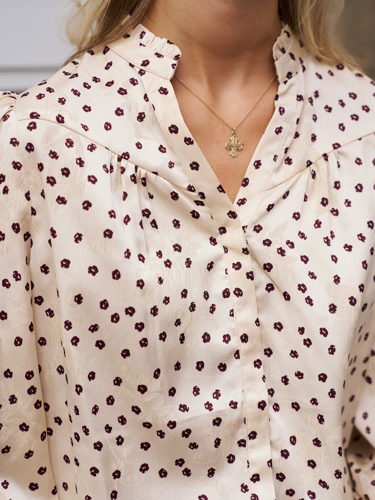 Astrida Flower Jacquard Blouse