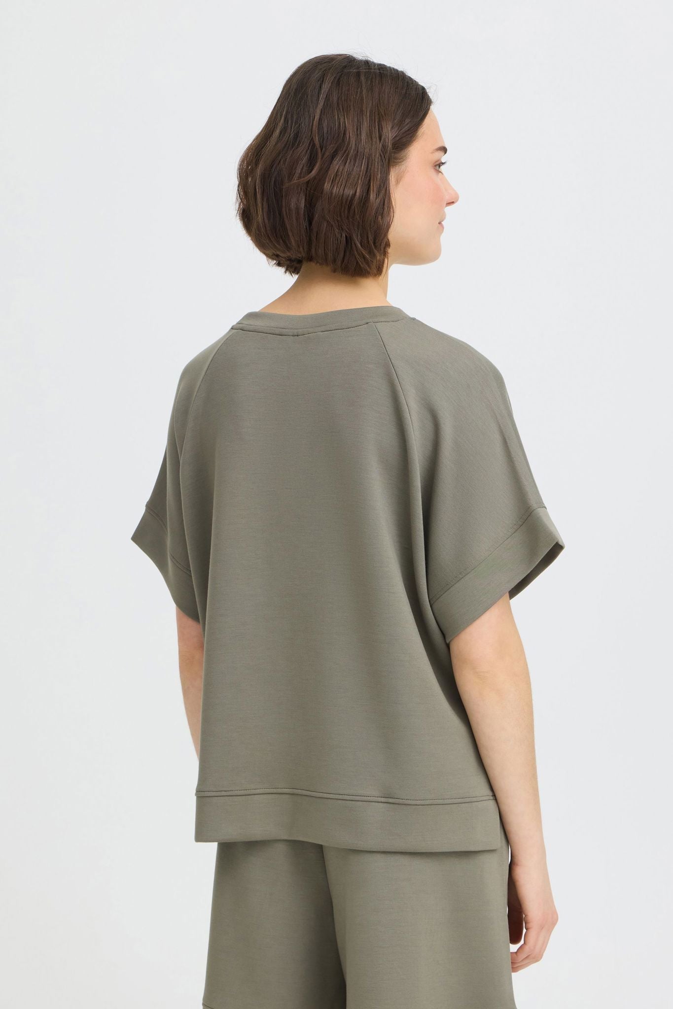 Fraurora Tee 5