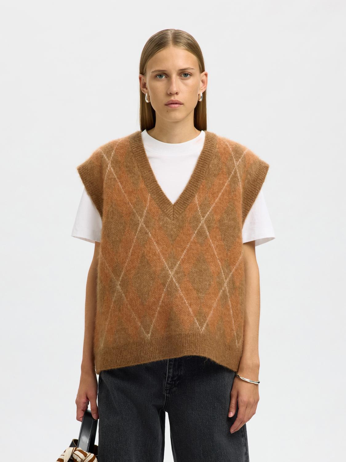 Slflulu Brushed Argyle Knit Vest
