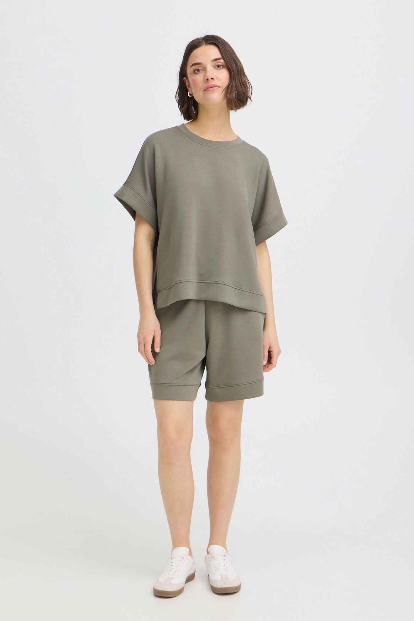 Fraurora Tee 5