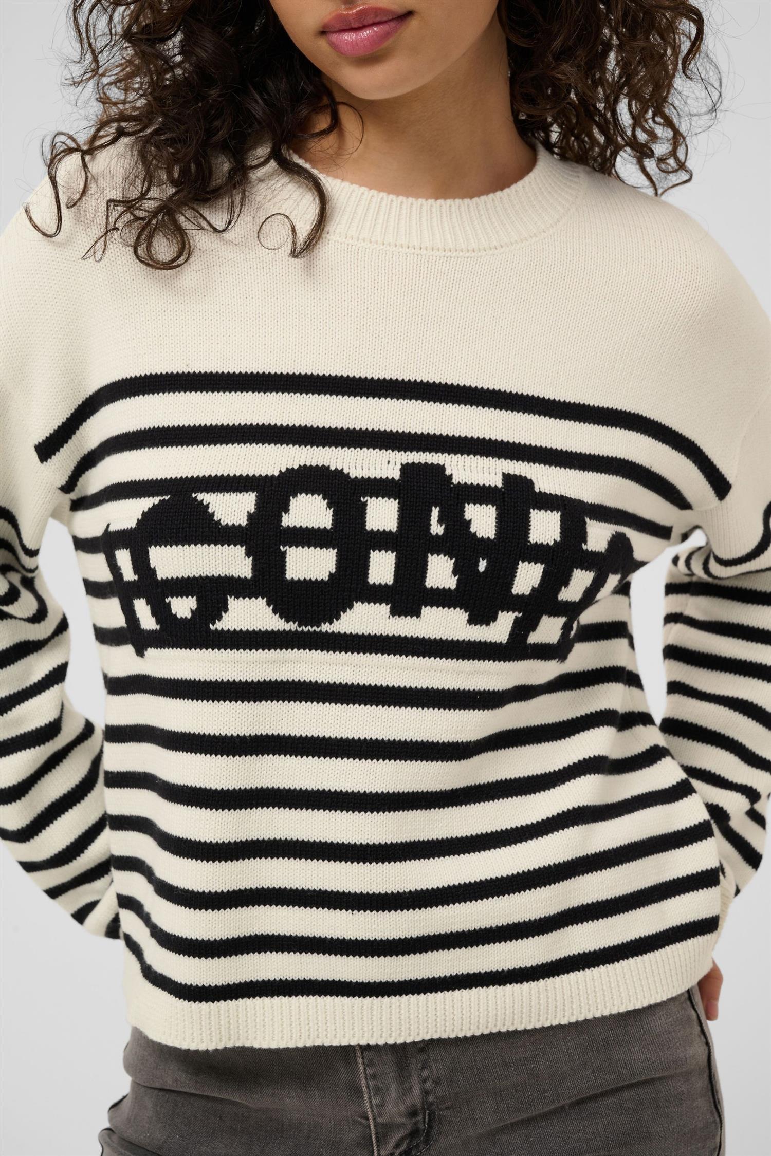Kasus Pullover Knit