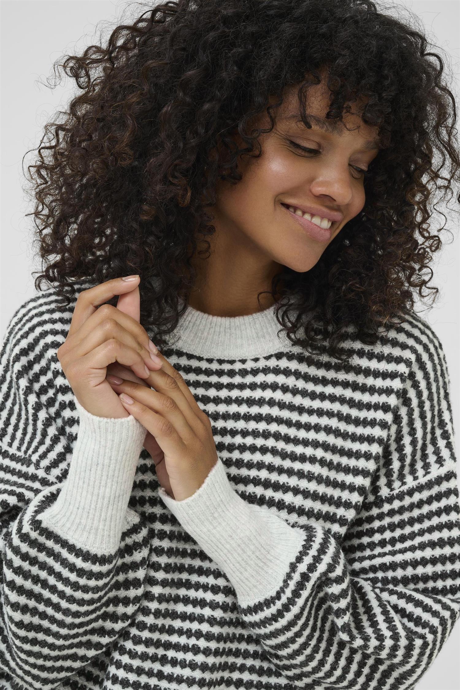Kaellery Knit Pullover