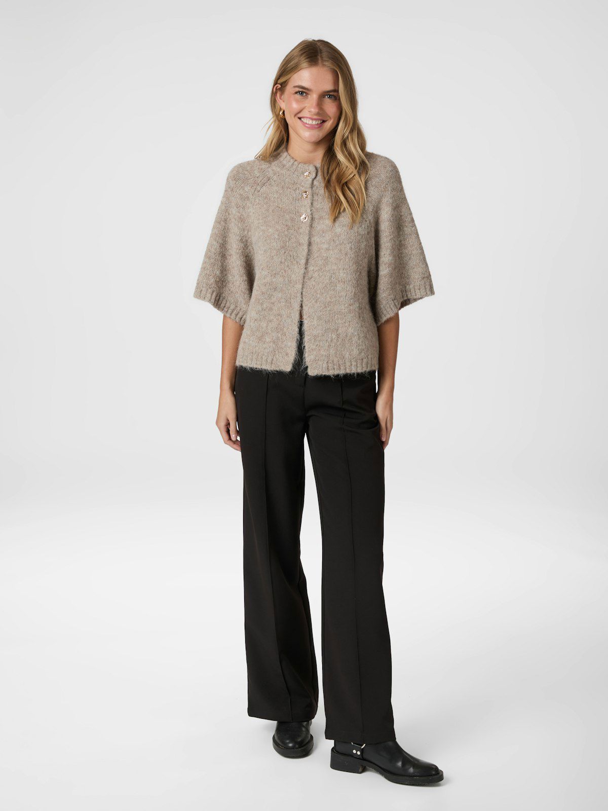Benuta Fluffy Knit Cardigan